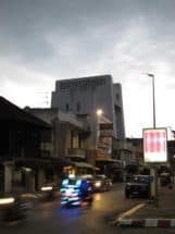 mein Lieblingsfoto. Abendstimmung kurz vorm Gewitter in Chiang Mai