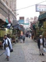 Altstadt von Sanaa mit Marktständen
